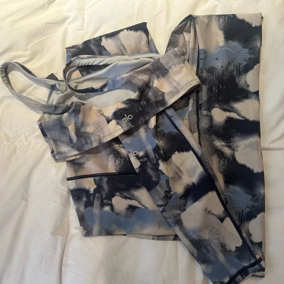 ALO Vapor Graffiti Airbrush Sports Bra & High Waist Legging Set Small S $213 - Picture 8 of 11